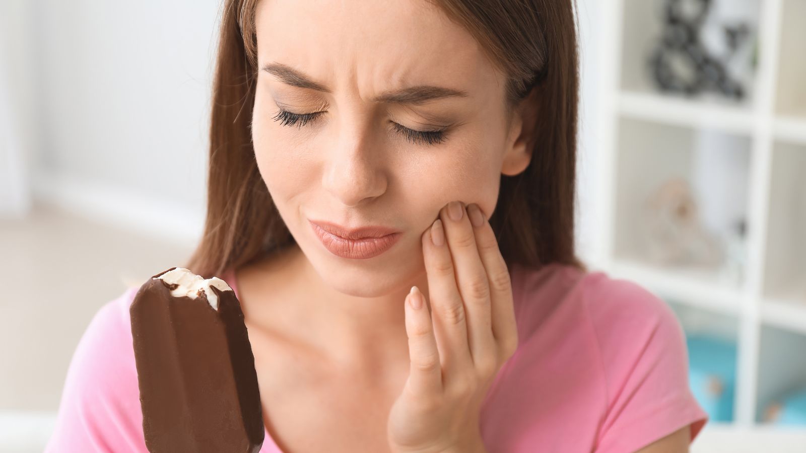 Gelati e bevande fredde: sensibilità dentale in estate